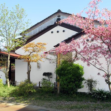 Shirokuma Inn Тояма Екстер'єр фото